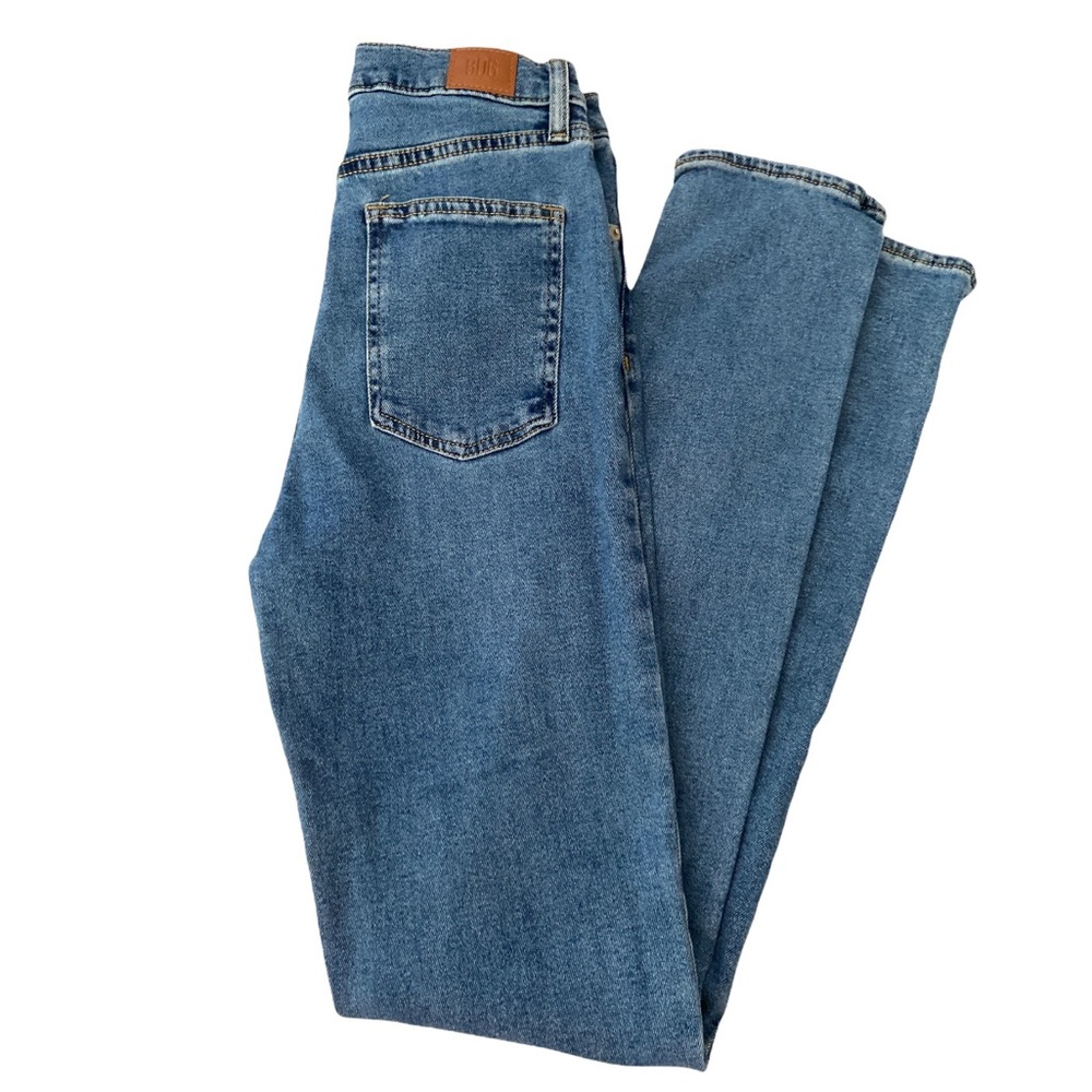 {UO} BDG Girlfriend High-Rise Jeans